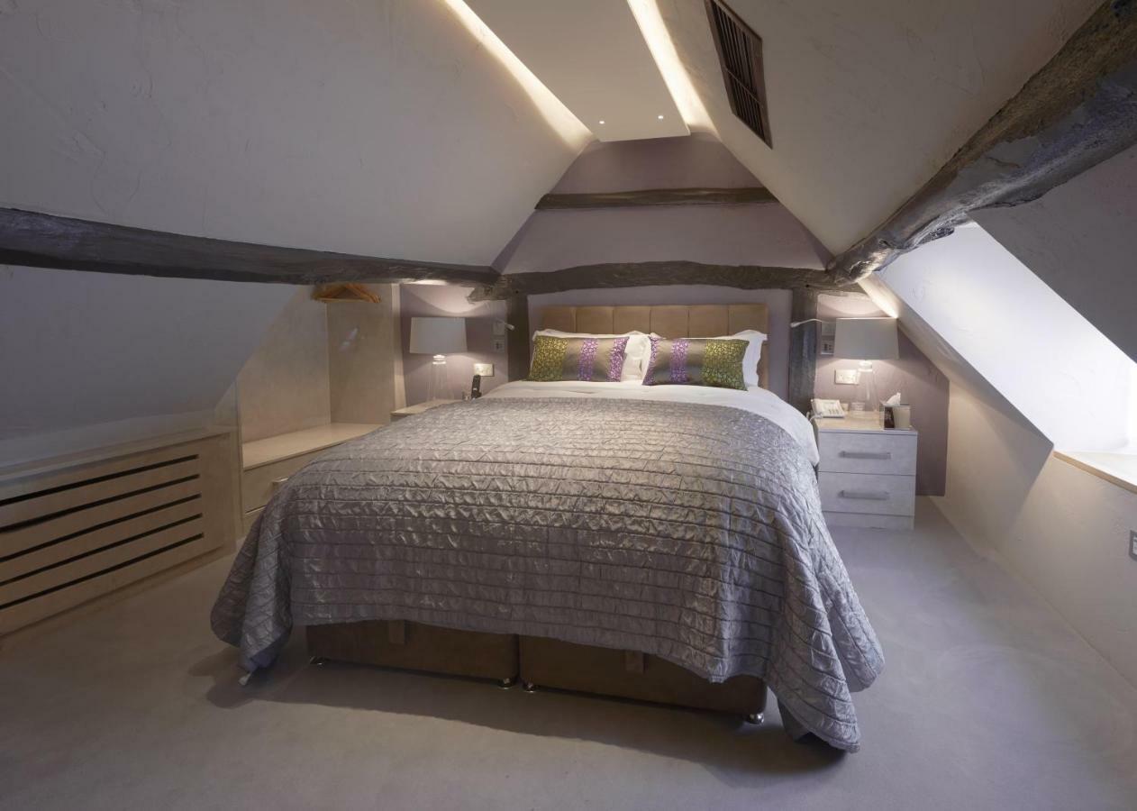 The Dog And Badger Bed & Breakfast Marlow  Bagian luar foto